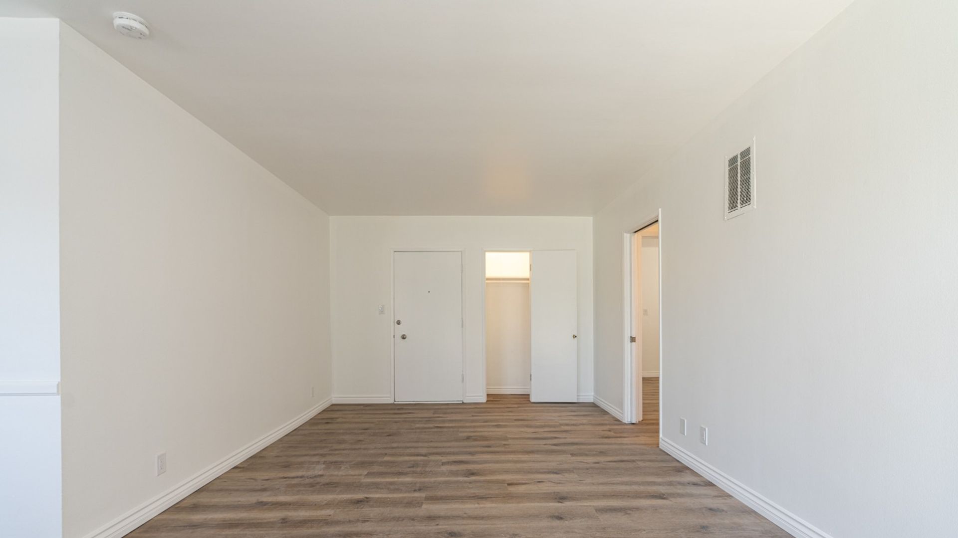 1115 Glenville Dr - Los Angeles - California - 2 bed, 2 bath rental property