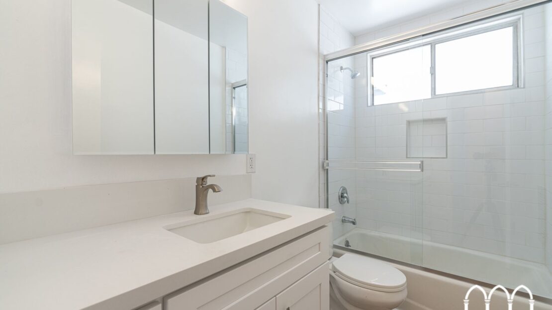 1115 Glenville Dr - Los Angeles - California - 2 bed, 2 bath rental property