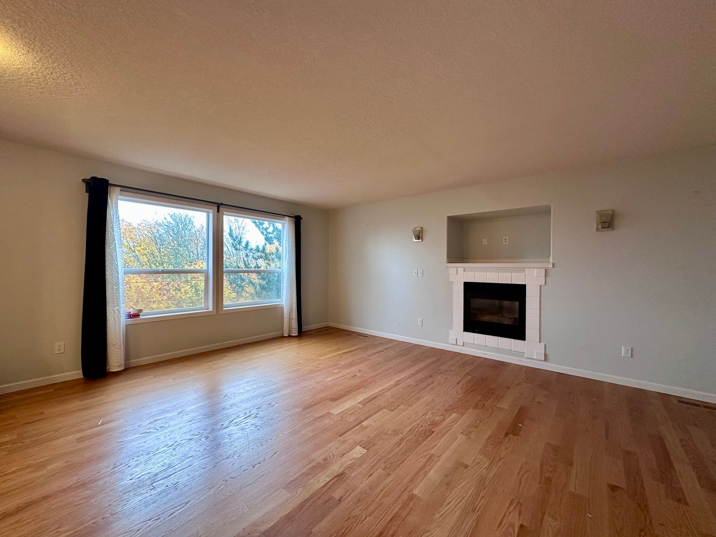 11736 SE Lexington St.   - Portland - Oregon - 2 bed, 2 bath rental property