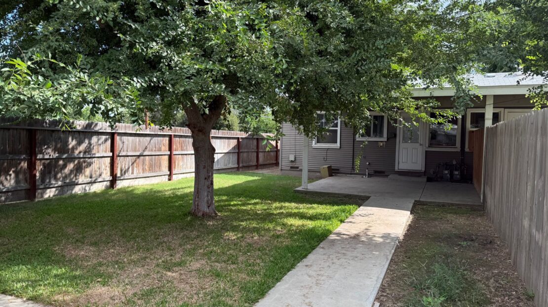 1219 N. Stevenson St 1219 - Visalia - California - 1 bed, 1 bath rental property