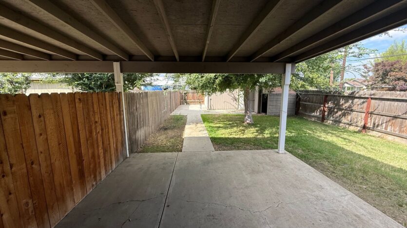 1219 N. Stevenson St 1219 - Visalia - California - 1 bed, 1 bath rental property