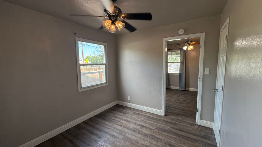1219 N. Stevenson St 1219 - Visalia - California - 1 bed, 1 bath rental property