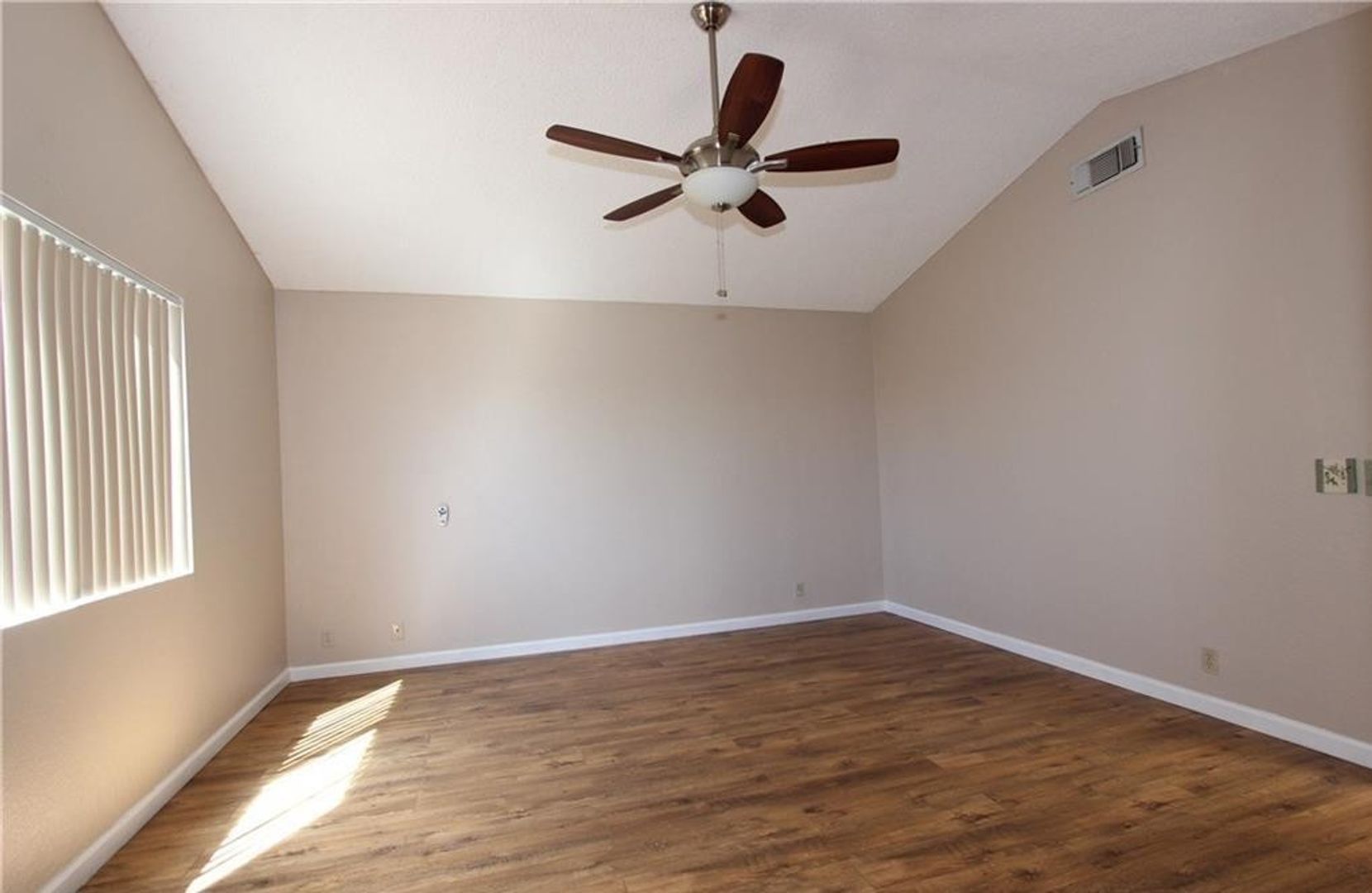 1239 Vía Palermo - Redlands - California - 4 bed, 3 bath rental property