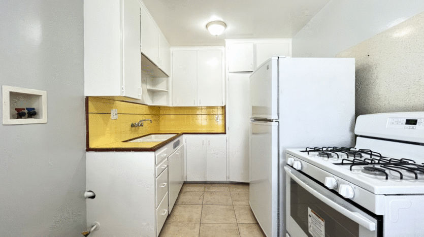 1287 N. Sierra Way Unit 1287 - San Bernardino - California - 1 bed, 1 bath rental property