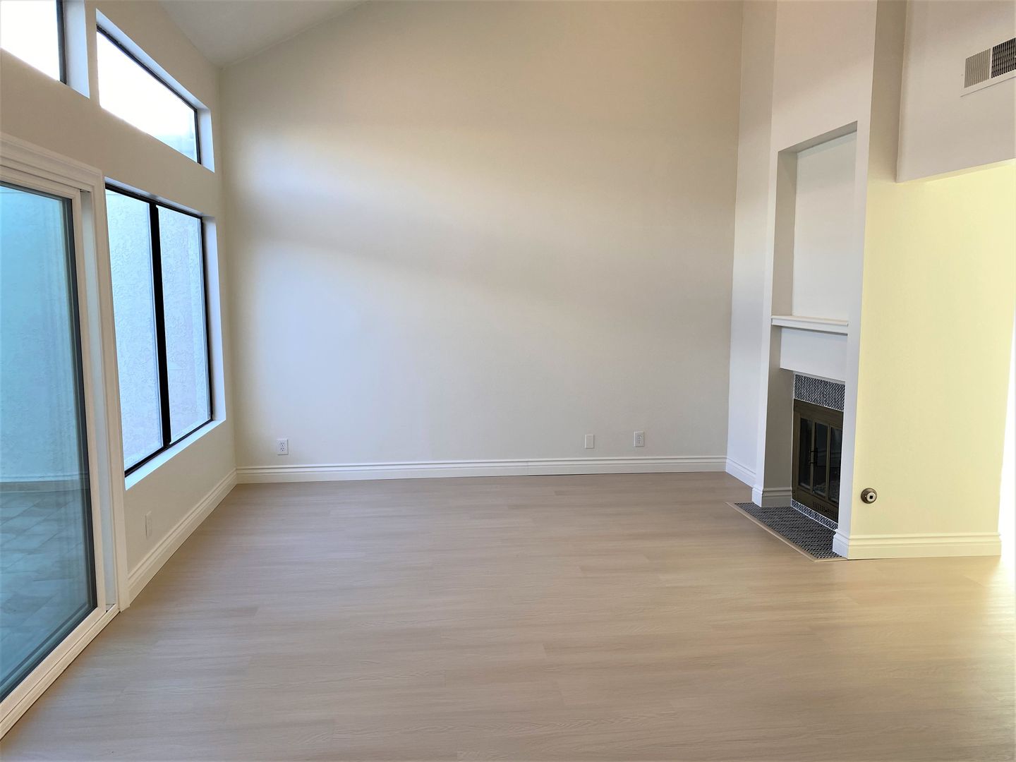 14 Navarre - Irvine - California - 2 bed, 2.5 bath rental property