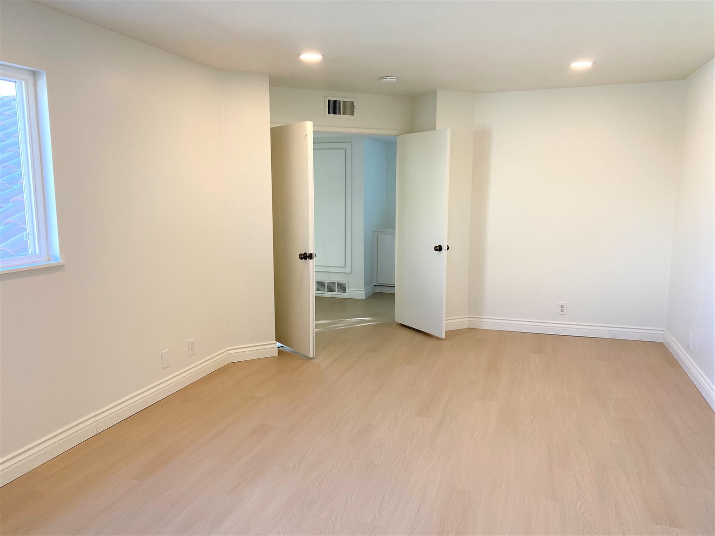 14 Navarre - Irvine - California - 2 bed, 2.5 bath rental property