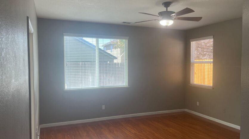 1517 Swallow Tail Ln - Manteca - California - 4 bed, 2 bath rental property