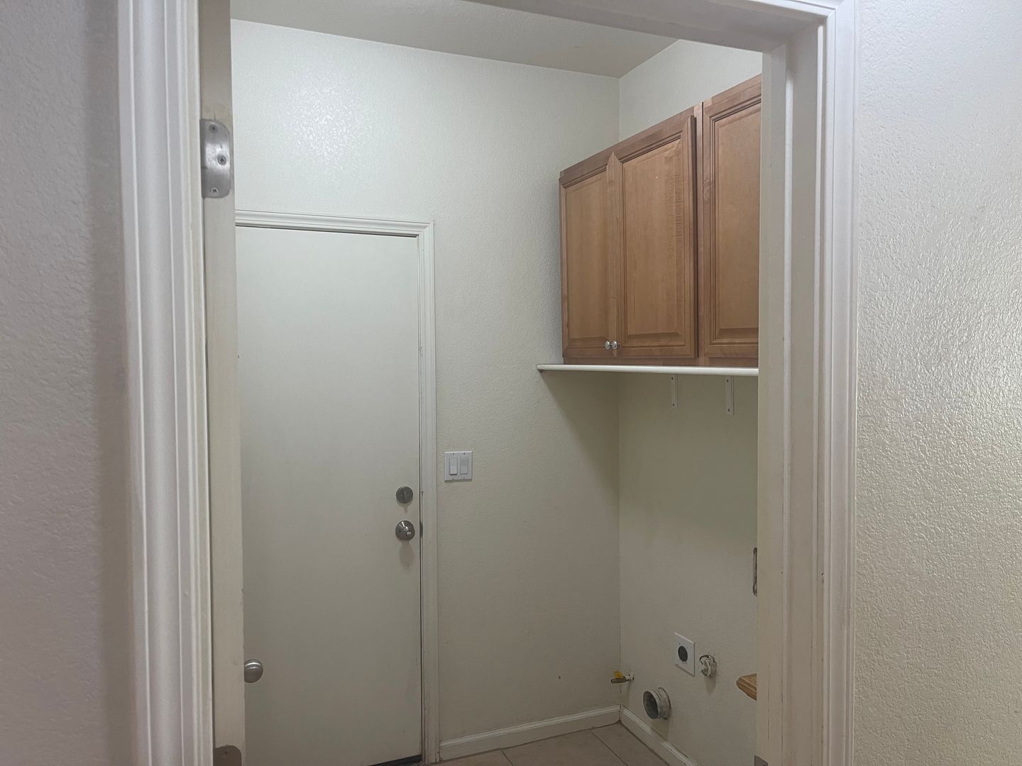 1517 Swallow Tail Ln - Manteca - California - 4 bed, 2 bath rental property