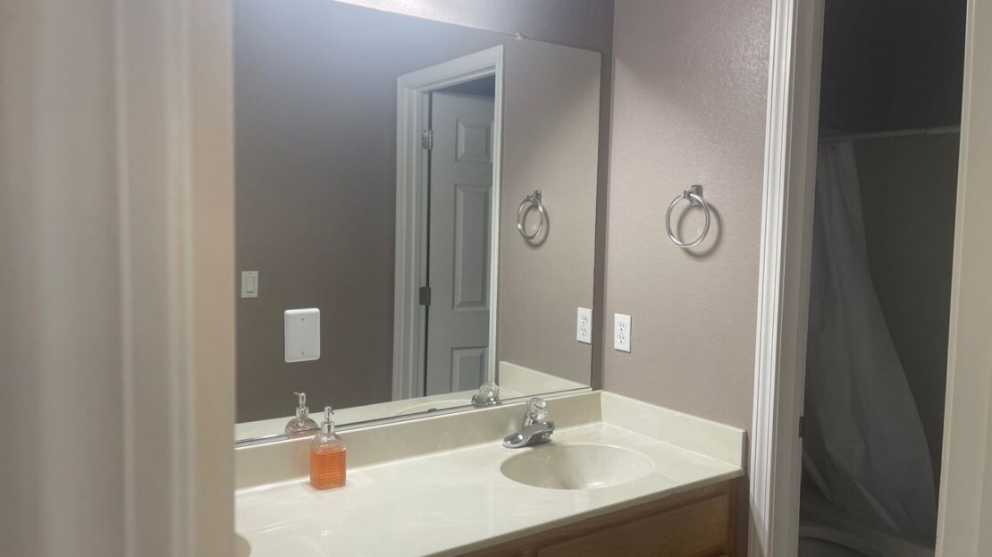 1517 Swallow Tail Ln - Manteca - California - 4 bed, 2 bath rental property