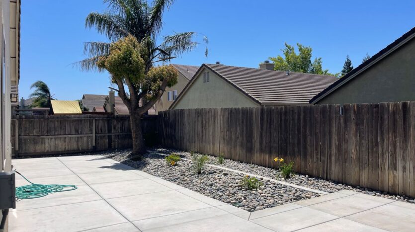 1517 Swallow Tail Ln - Manteca - California - 4 bed, 2 bath rental property