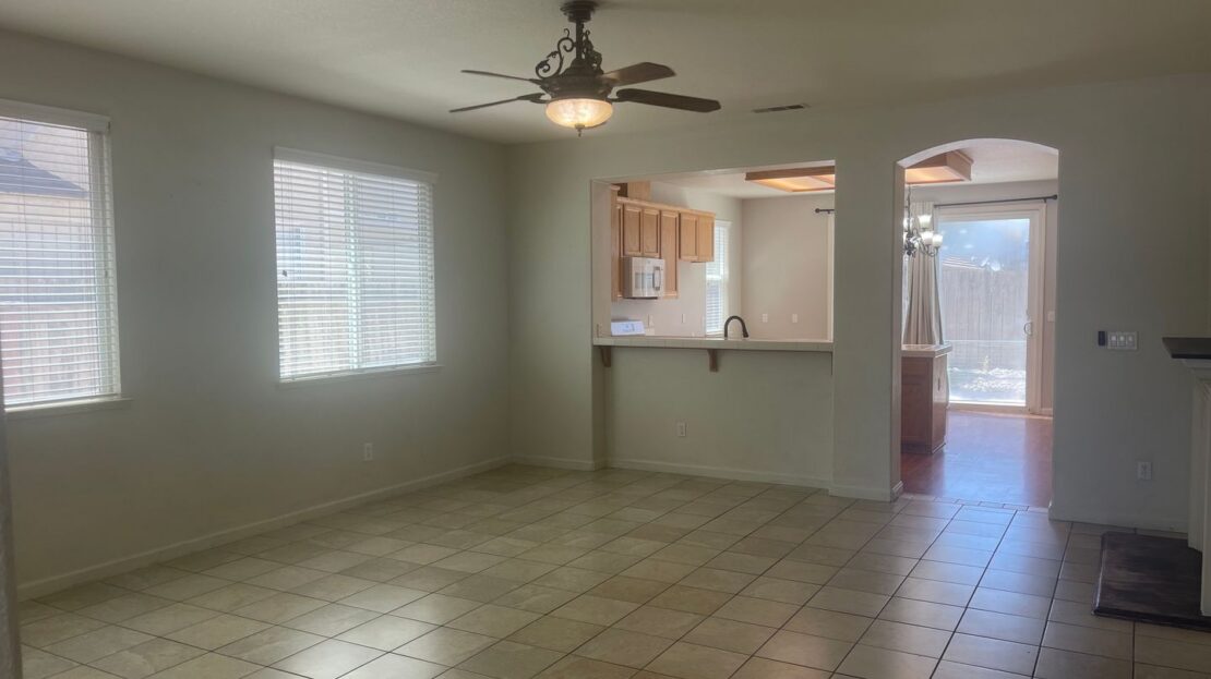 1517 Swallow Tail Ln - Manteca - California - 4 bed, 2 bath rental property