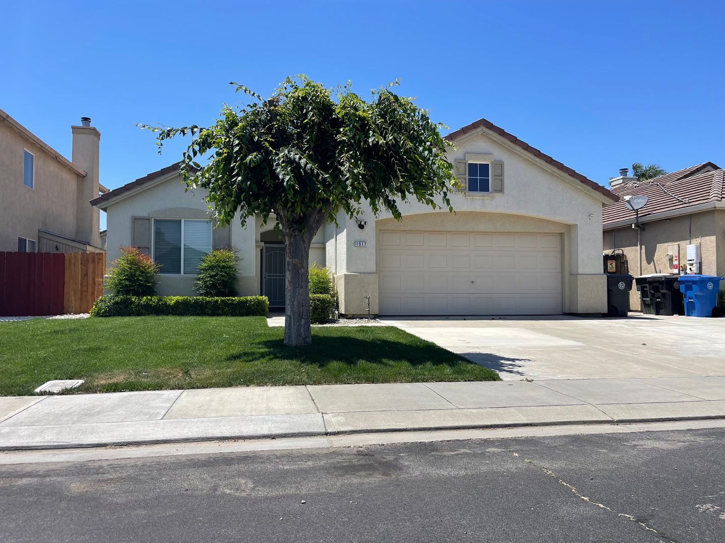 1517 Swallow Tail Ln - Manteca - California - 4 bed, 2 bath rental property