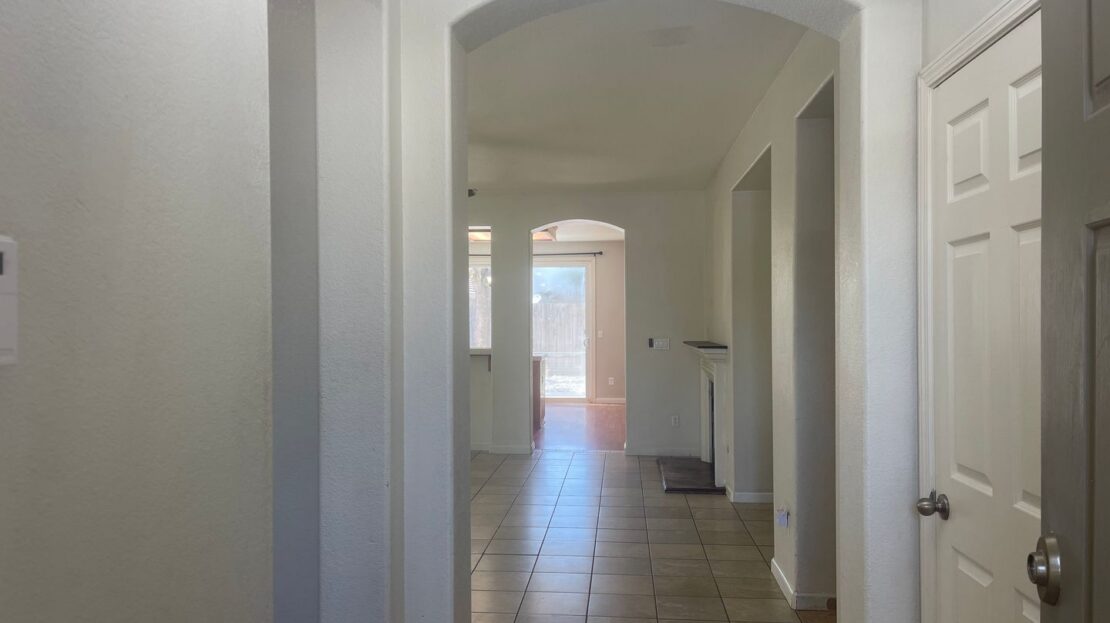 1517 Swallow Tail Ln - Manteca - California - 4 bed, 2 bath rental property