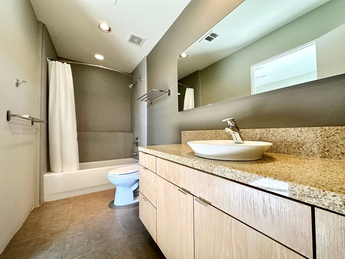 1518 E. Baristo Rd - Palm Springs - California - 3 bed, 3.5 bath rental property