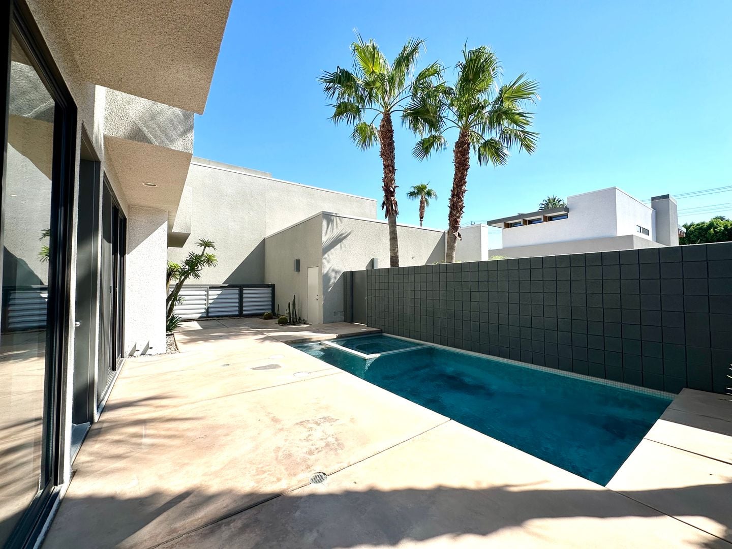 1518 E. Baristo Rd - Palm Springs - California - 3 bed, 3.5 bath rental property