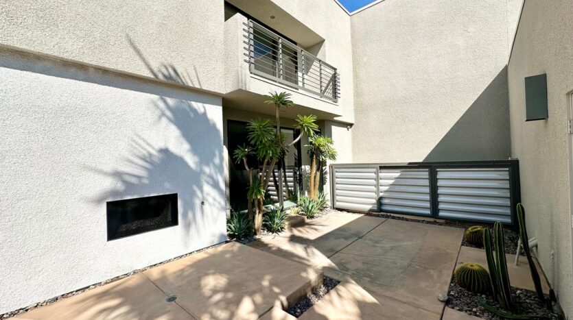 1518 E. Baristo Rd - Palm Springs - California - 3 bed, 3.5 bath rental property