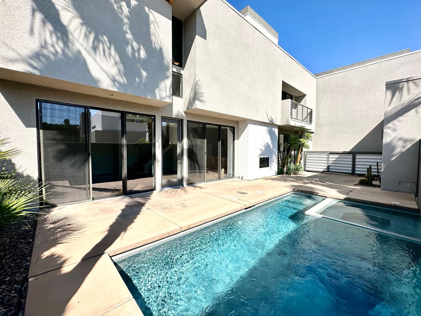 1518 E. Baristo Rd - Palm Springs - California - 3 bed, 3.5 bath rental property