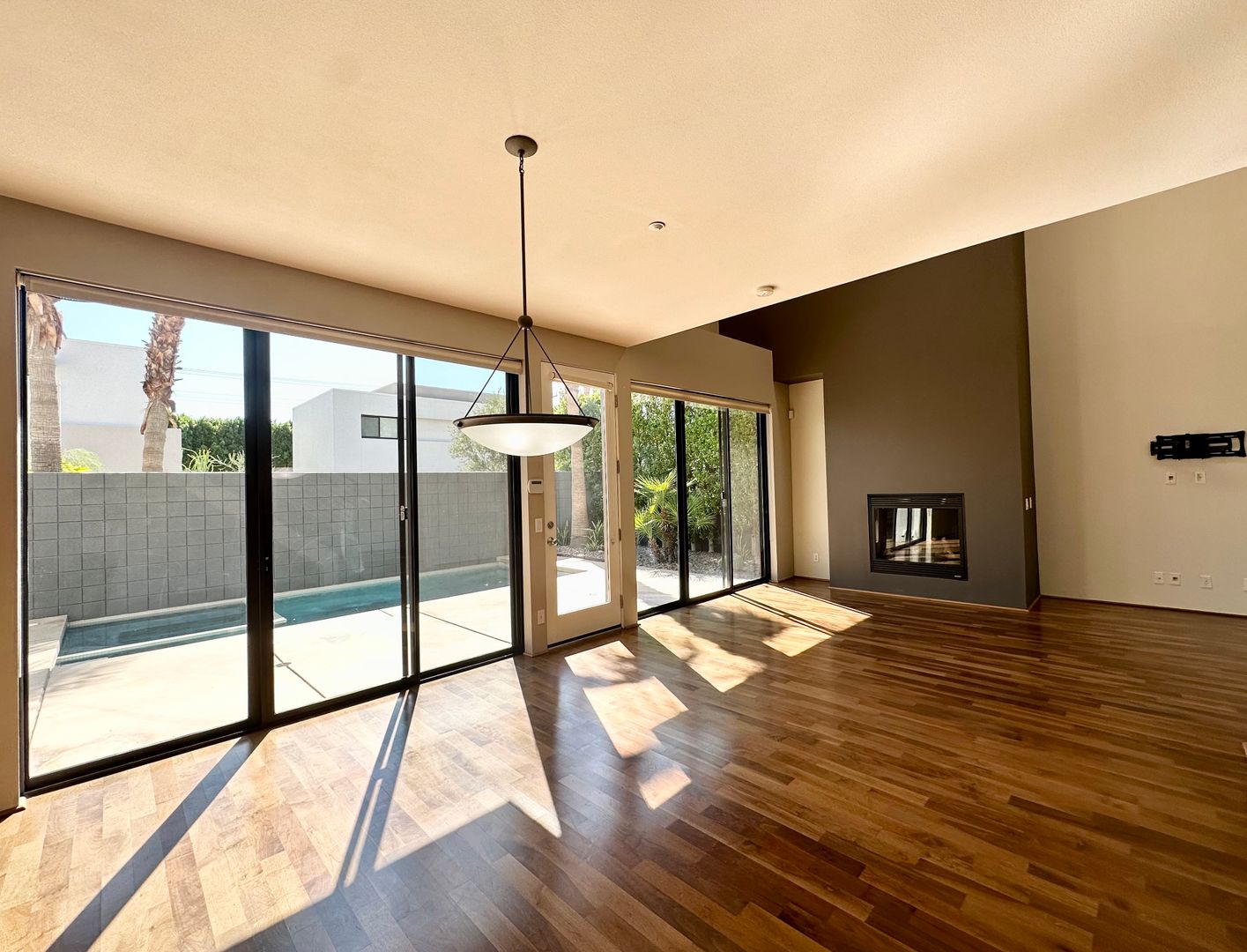1518 E. Baristo Rd - Palm Springs - California - 3 bed, 3.5 bath rental property