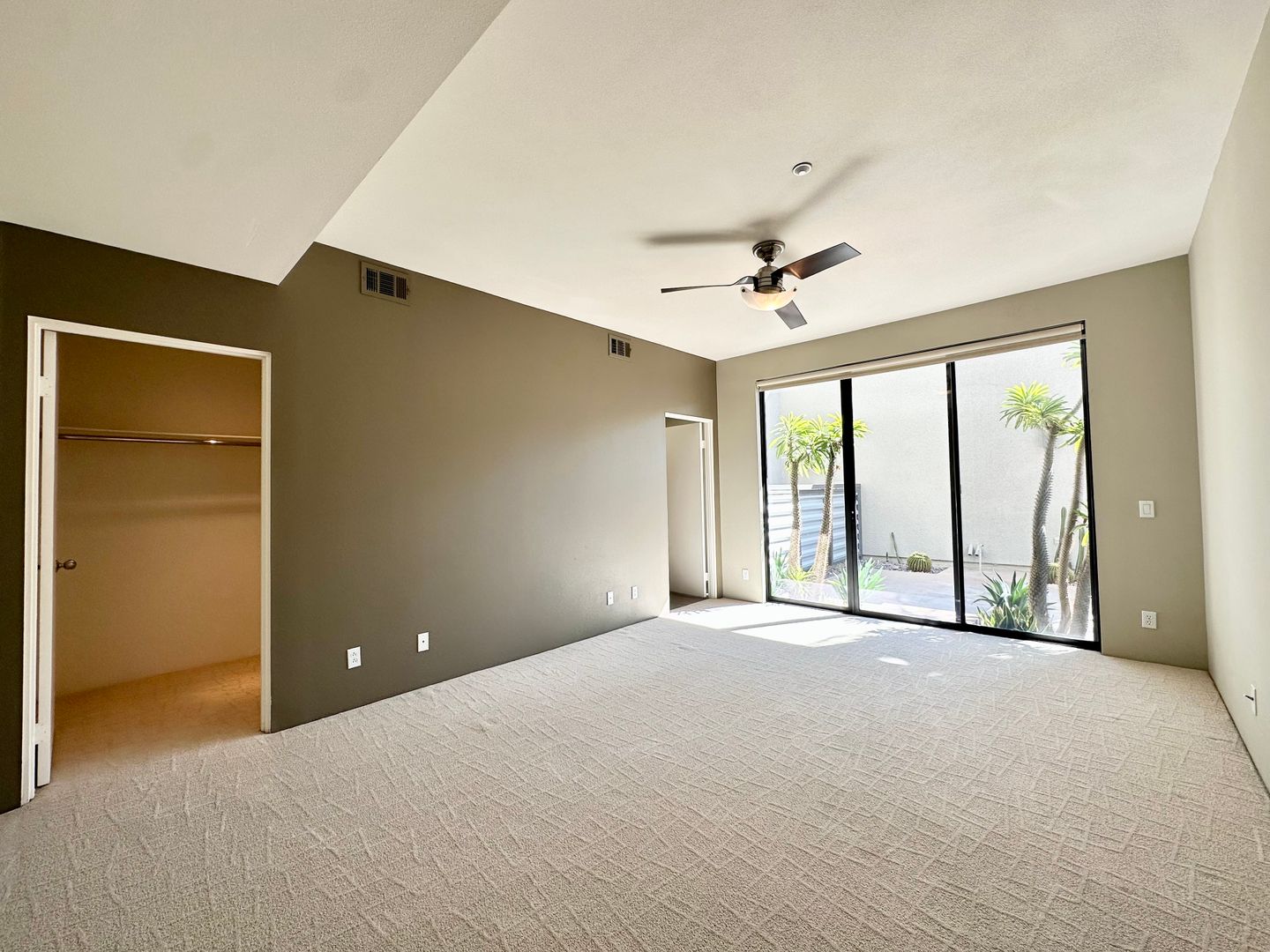 1518 E. Baristo Rd - Palm Springs - California - 3 bed, 3.5 bath rental property