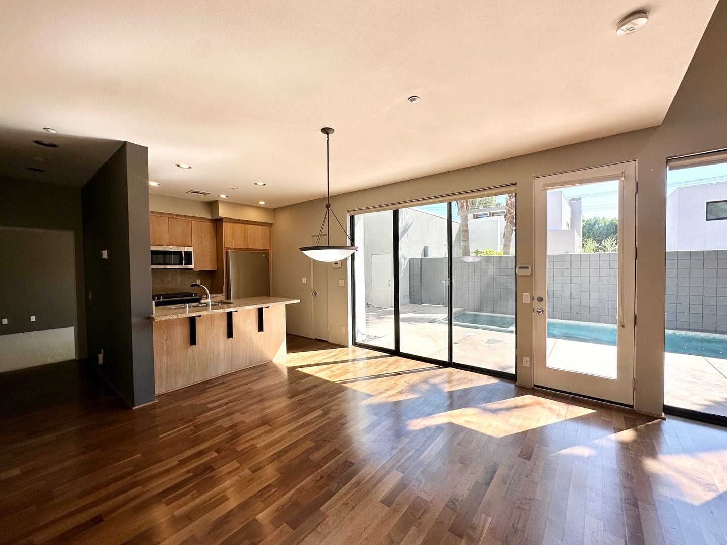 1518 E. Baristo Rd - Palm Springs - California - 3 bed, 3.5 bath rental property