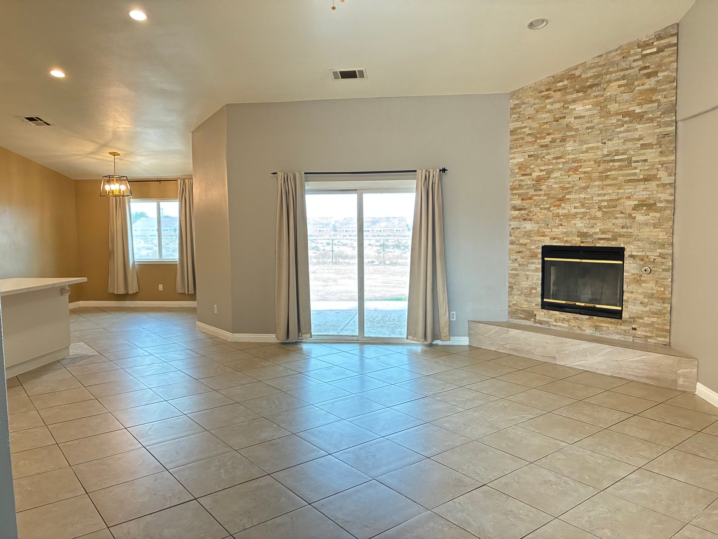 16280 Sultana St - Hesperia - California - 4 bed, 2 bath rental property