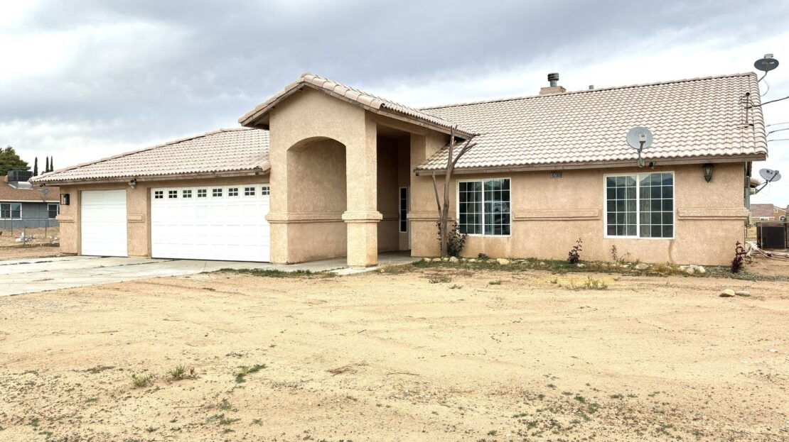 16280 Sultana St - Hesperia - California - 4 bed, 2 bath rental property