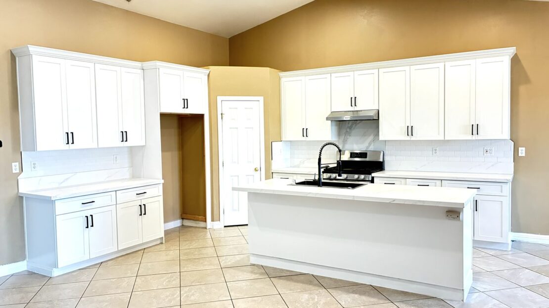 16280 Sultana St - Hesperia - California - 4 bed, 2 bath rental property