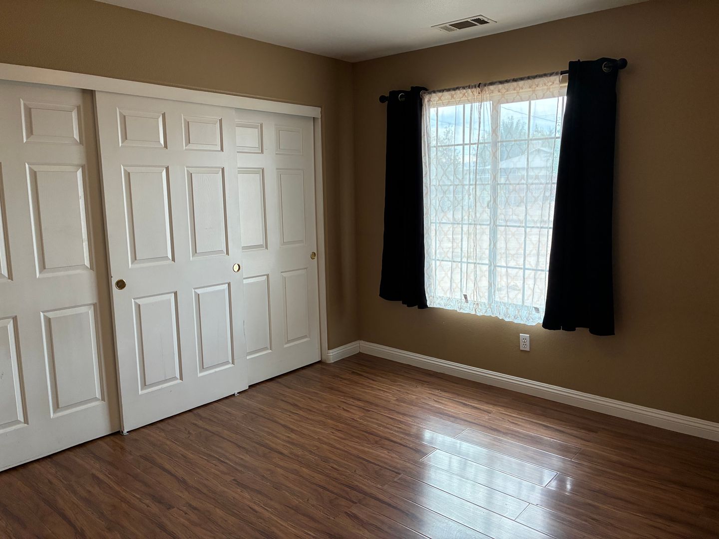 16280 Sultana St - Hesperia - California - 4 bed, 2 bath rental property