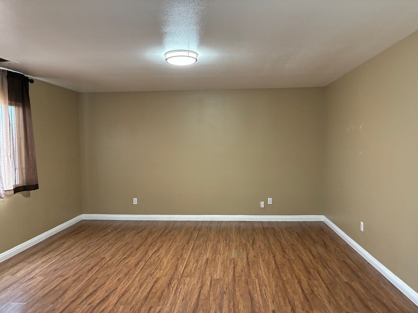 16280 Sultana St - Hesperia - California - 4 bed, 2 bath rental property