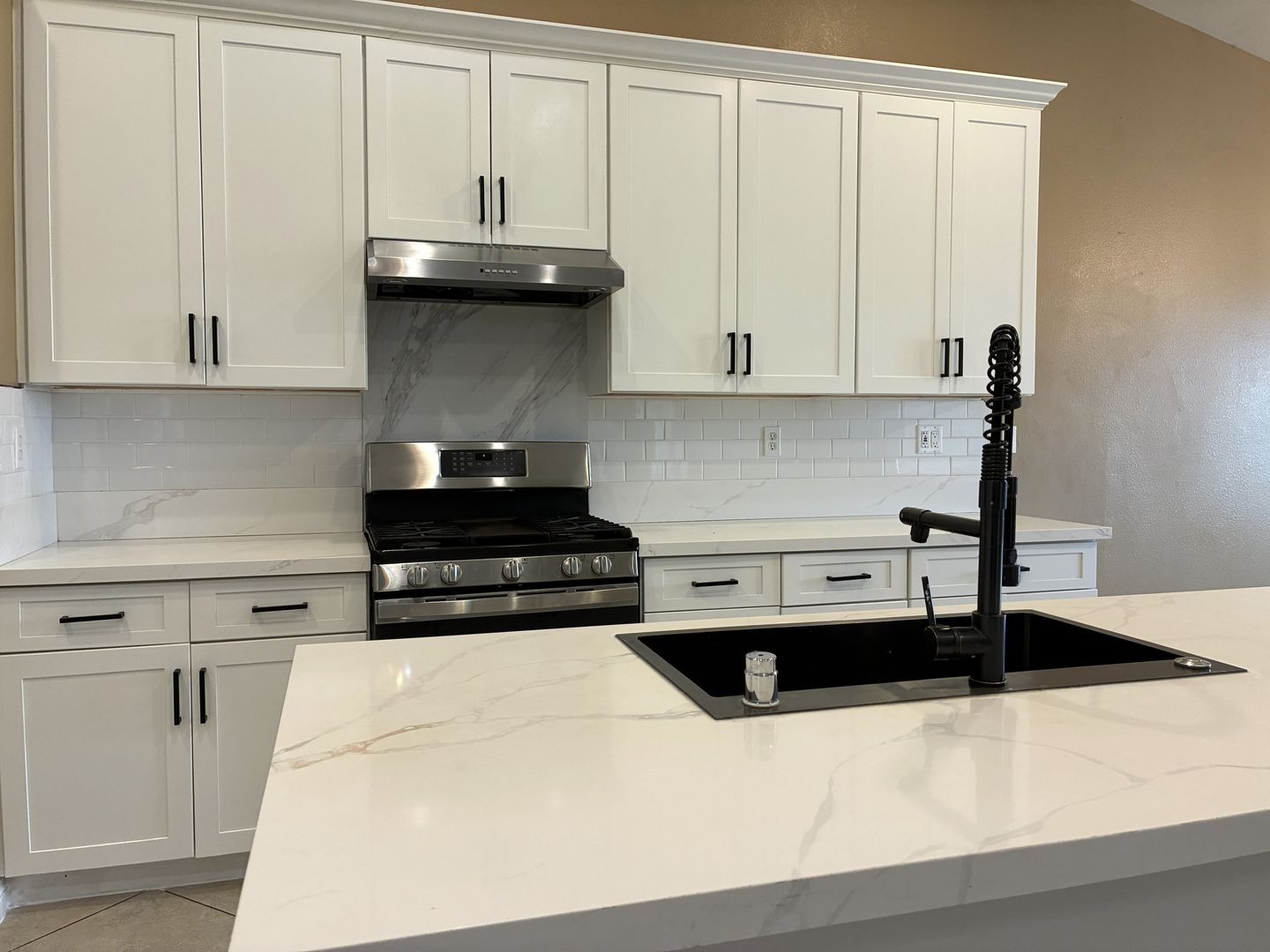 16280 Sultana St - Hesperia - California - 4 bed, 2 bath rental property