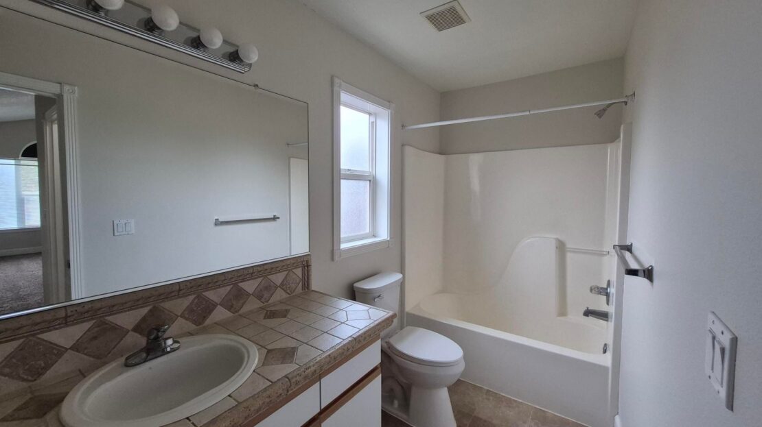 16771 NE Halsey St. - Portland - Oregon - 3 bed, 2.5 bath rental property