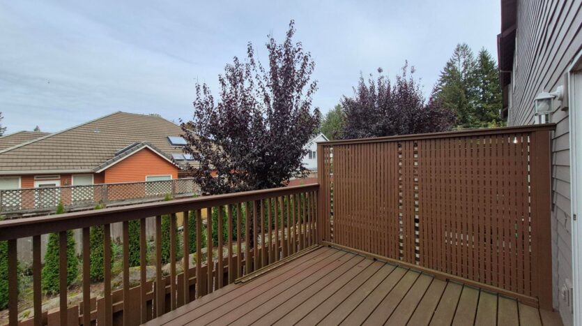 16771 NE Halsey St. - Portland - Oregon - 3 bed, 2.5 bath rental property