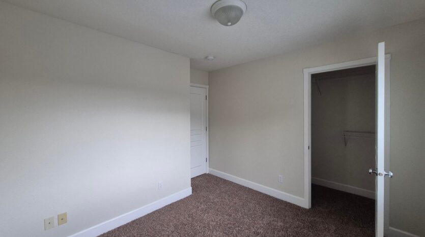 16771 NE Halsey St. - Portland - Oregon - 3 bed, 2.5 bath rental property