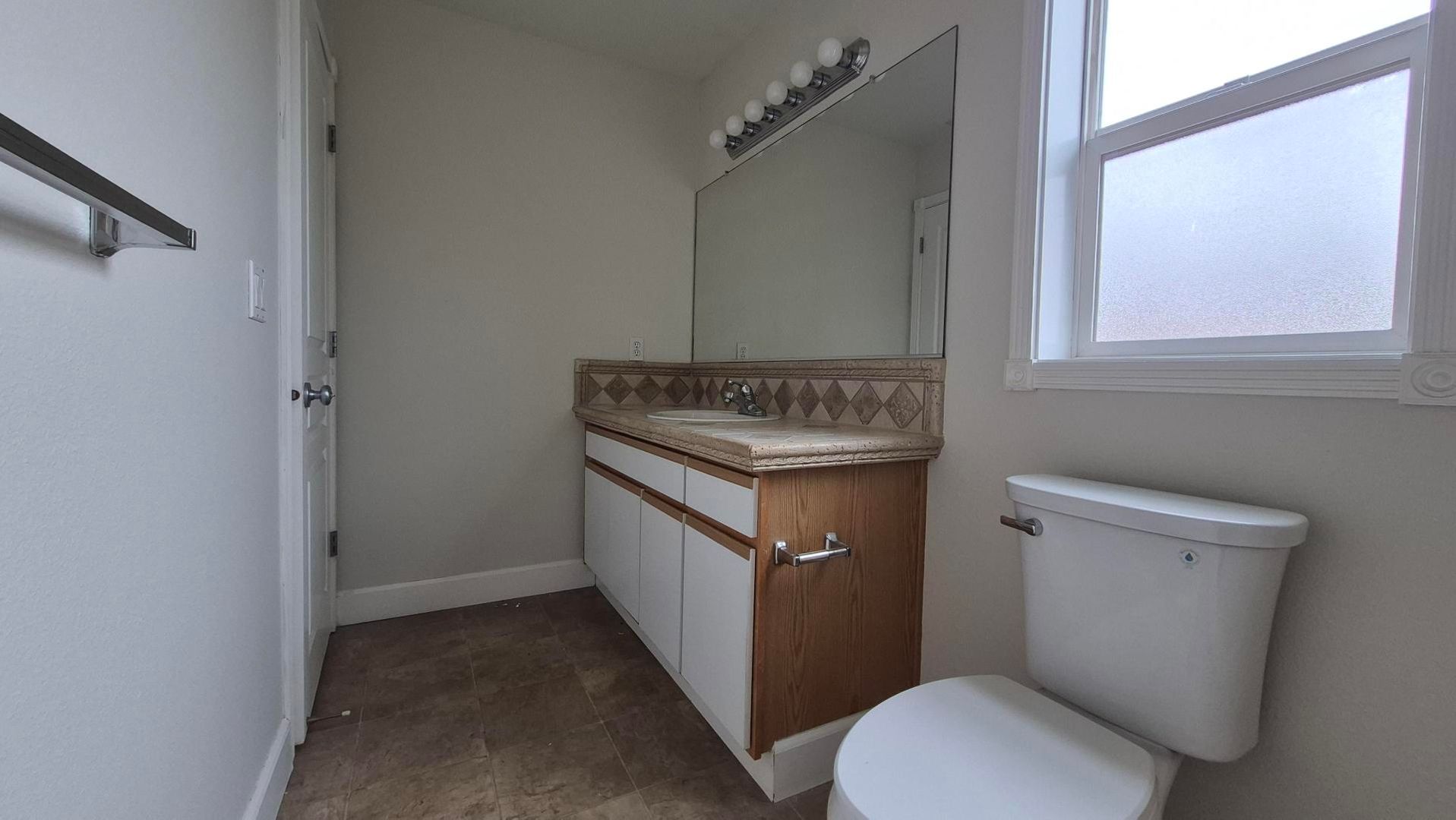 16771 NE Halsey St. - Portland - Oregon - 3 bed, 2.5 bath rental property