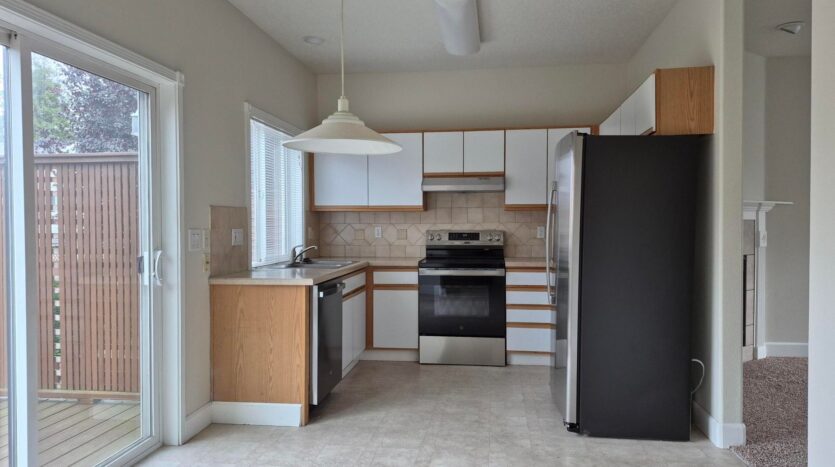 16771 NE Halsey St. - Portland - Oregon - 3 bed, 2.5 bath rental property