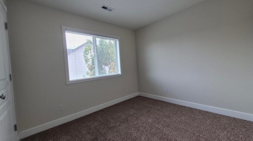 16771 NE Halsey St. - Portland - Oregon - 3 bed, 2.5 bath rental property