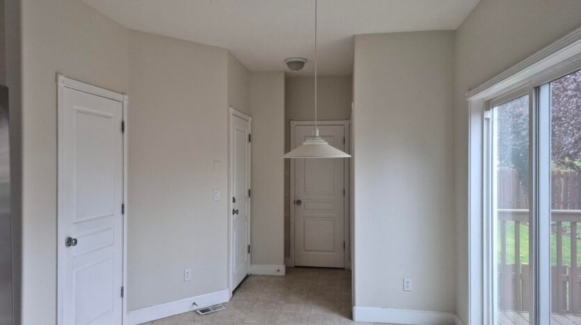 16771 NE Halsey St. - Portland - Oregon - 3 bed, 2.5 bath rental property