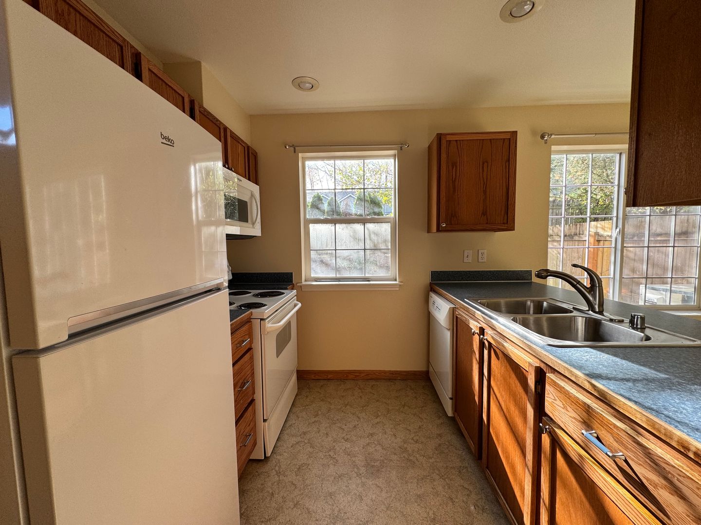 1808 E Sunset Dr #102 - Bellingham - Washington - 2 bed, 1 bath rental property