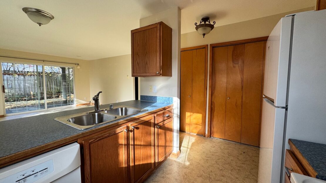 1808 E Sunset Dr #102 - Bellingham - Washington - 2 bed, 1 bath rental property