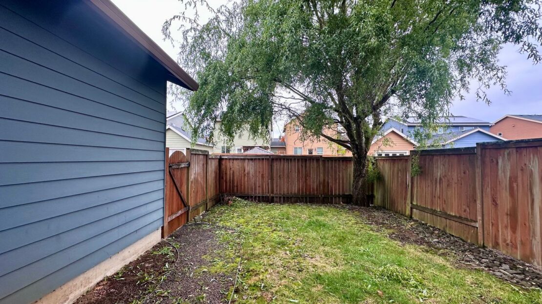 18885 Rose Rd.  - Oregon City - Oregon - 5 bed, 3 bath rental property