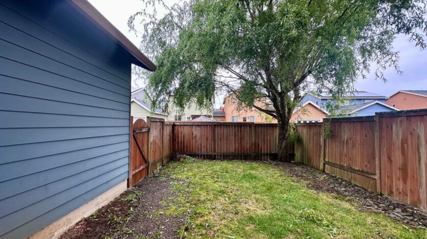 18885 Rose Rd.  - Oregon City - Oregon - 5 bed, 3 bath rental property