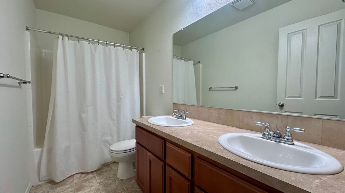 18885 Rose Rd.  - Oregon City - Oregon - 5 bed, 3 bath rental property