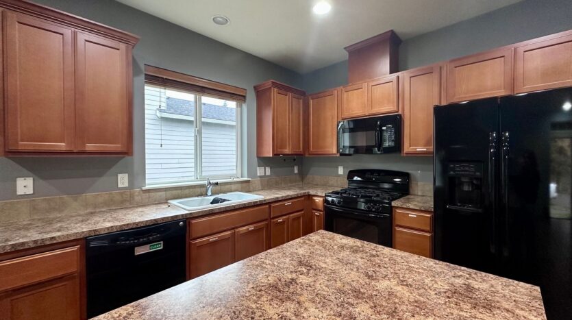 18885 Rose Rd.  - Oregon City - Oregon - 5 bed, 3 bath rental property