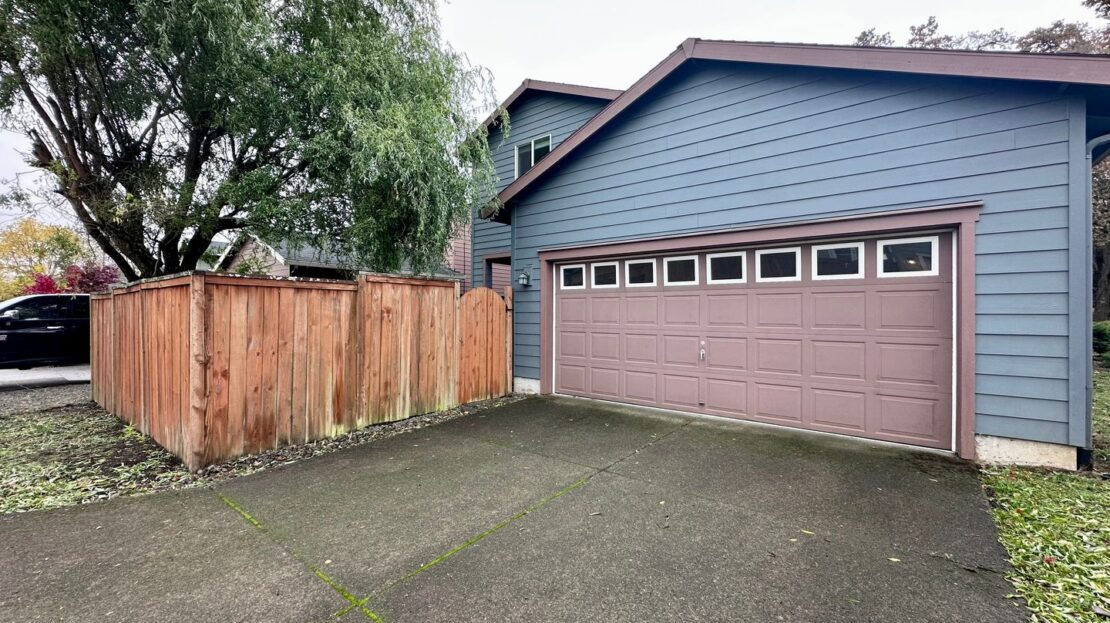 18885 Rose Rd.  - Oregon City - Oregon - 5 bed, 3 bath rental property