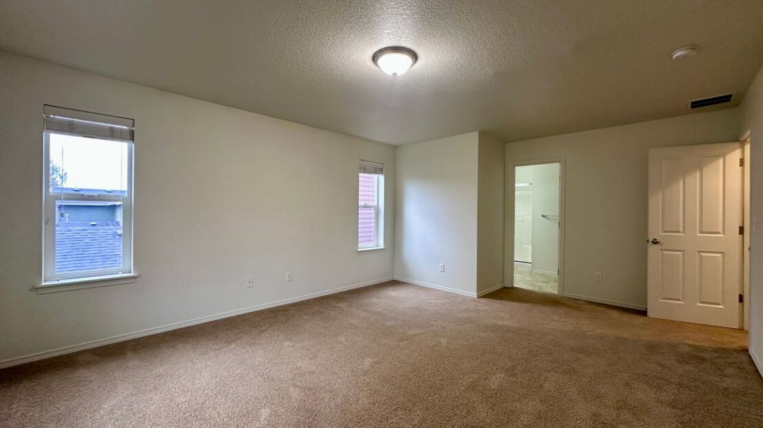 18885 Rose Rd.  - Oregon City - Oregon - 5 bed, 3 bath rental property