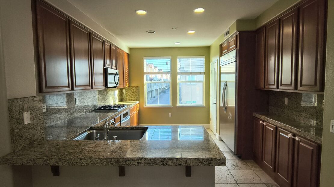 190 Alvarez Comm - Milpitas - California - 3 bed, 3 bath rental property