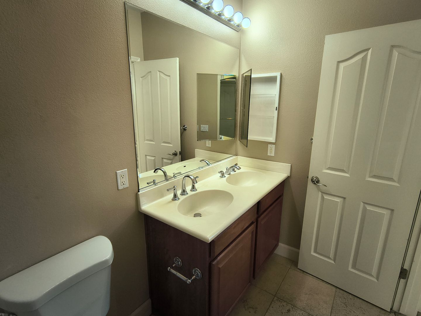 190 Alvarez Comm - Milpitas - California - 3 bed, 3 bath rental property