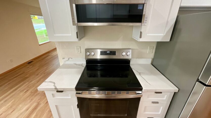 1907 37th St - Everett - Washington - 1 bed, 1 bath rental property