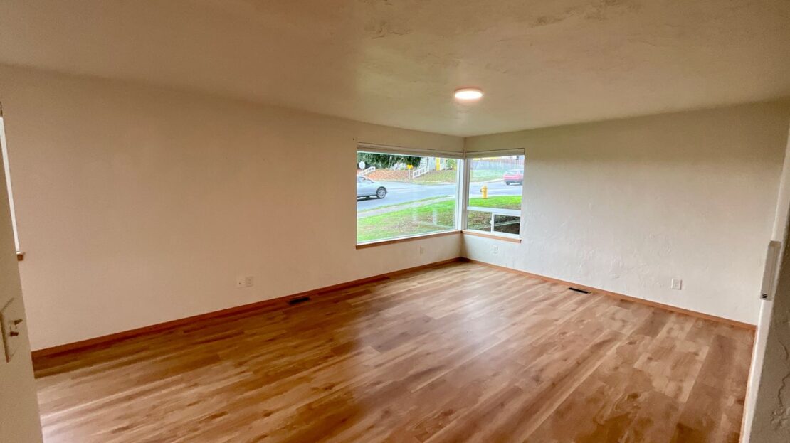 1907 37th St - Everett - Washington - 1 bed, 1 bath rental property