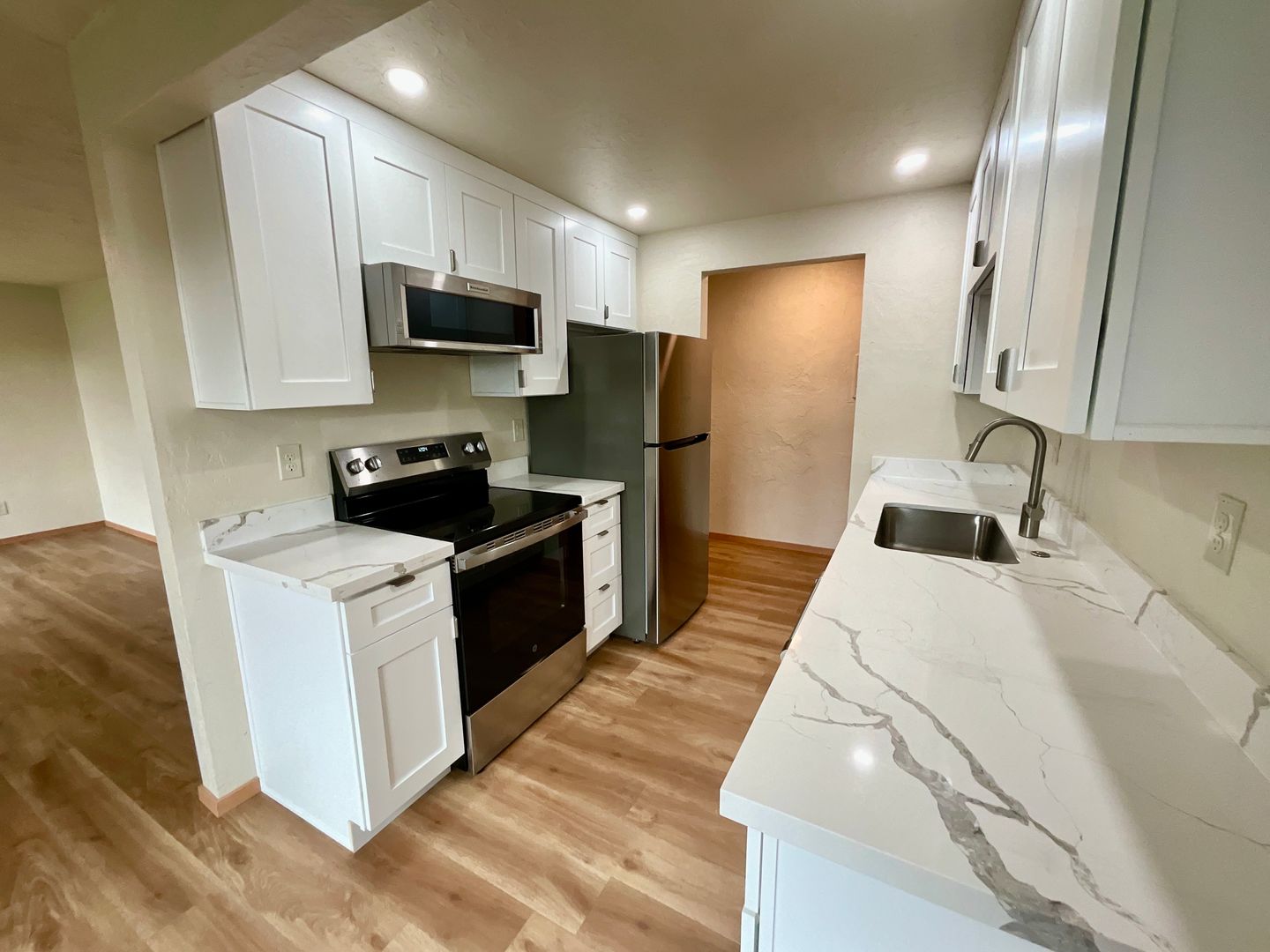 1907 37th St - Everett - Washington - 1 bed, 1 bath rental property